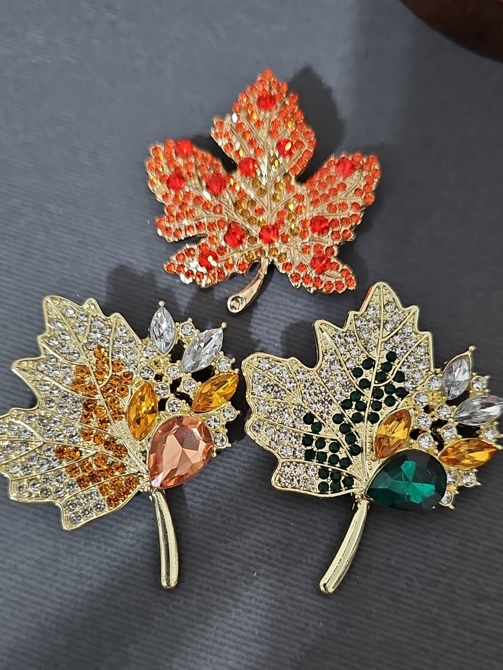 Sassified Boutique Nwt Gold Leaf Brooch with Red, Orange and Green